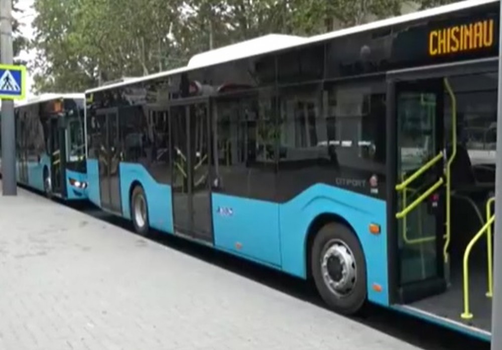 Cinci autobuze noi au fost lansate în circulație pe străzile Chișinăului